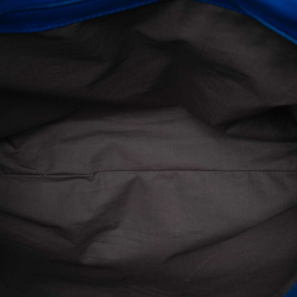 Bottega Veneta Nappa Intrecciato Flap Crossbody Blue Leather Good condition - Model View