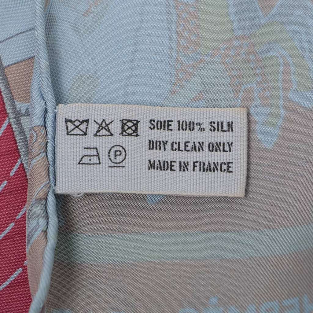 Hermès Dip Dye Carre en Carres Silk Scarf 90 Blue Silk Good condition - Inside View