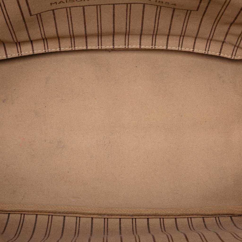 Louis Vuitton Monogram Neverfull MM Brown Good condition - Model View