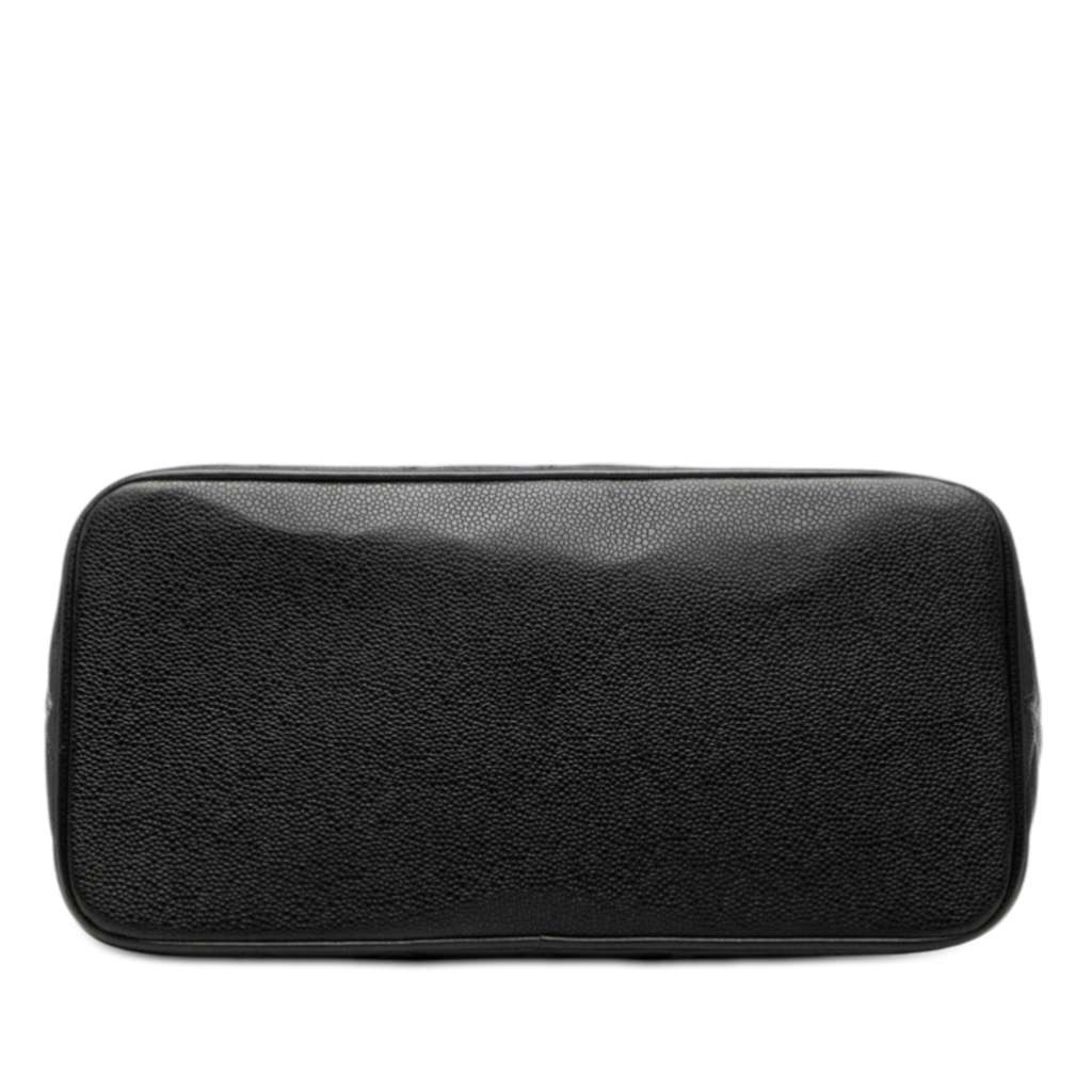 Chanel Caviar Medallion Tote Black Leather Good condition - Inside View