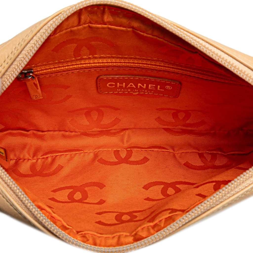 Chanel Lambskin Cambon Ligne Pochette Beige Leather Good condition - Model View