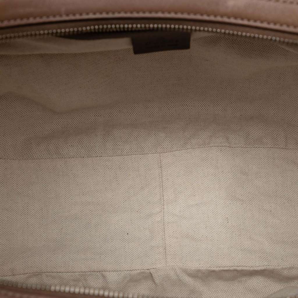 Gucci GG Supreme Nice Shoulder Bag Beige Good condition - Model View