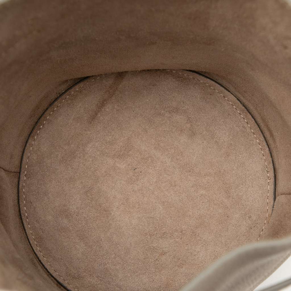 Celine Nano Leather Big Bucket Bag Beige Leather Good condition - Model View