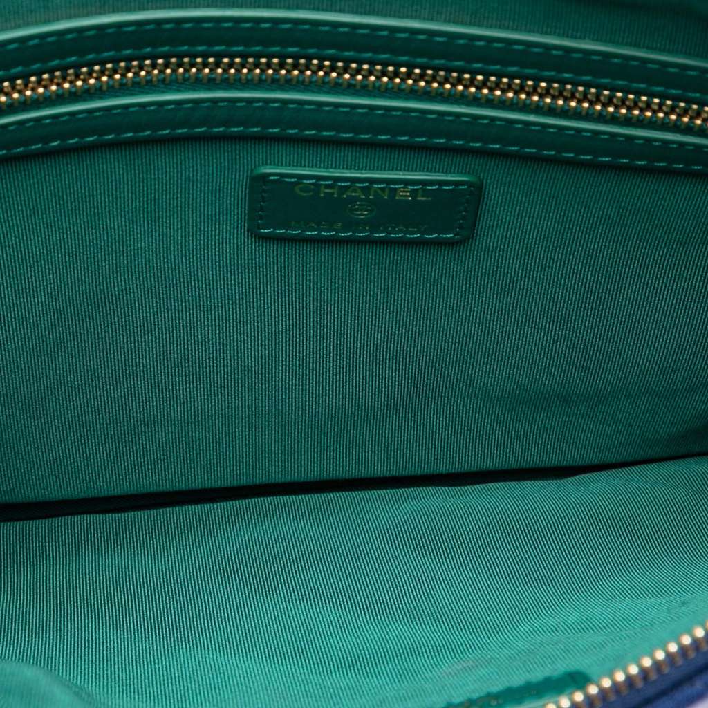 Chanel Medium Quilted Jersey O Case Clutch Blue Cotton Good condition - Model View