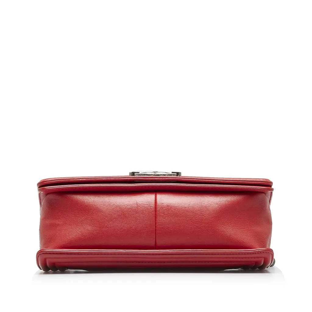 Chanel Old Medium Calfskin Double Stitch Boy Flap Red Leather Very good - Model View