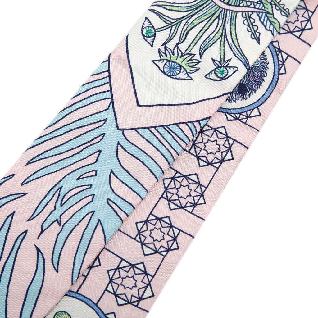 Hermès La Danse Des Amazones Silk Twilly Scarf Pink Silk Very good condition - Back View