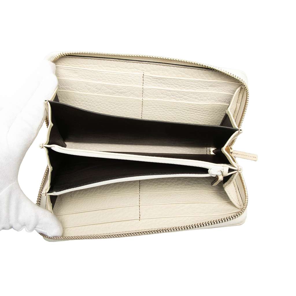 Gucci Leather Bamboo Tassel Continental Wallet White Leather Good condition - Model View