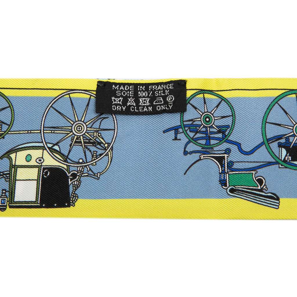 Hermès Les Voitures Nouvelles Silk Twilly Scarf Blue Silk Very good condition - Model View