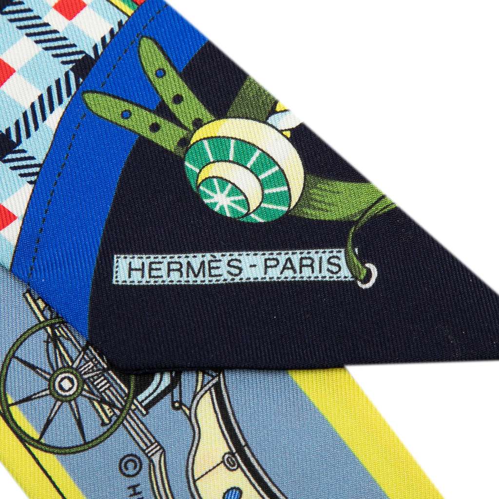 Hermès Les Voitures Nouvelles Silk Twilly Scarf Blue Silk Very good condition - Box View
