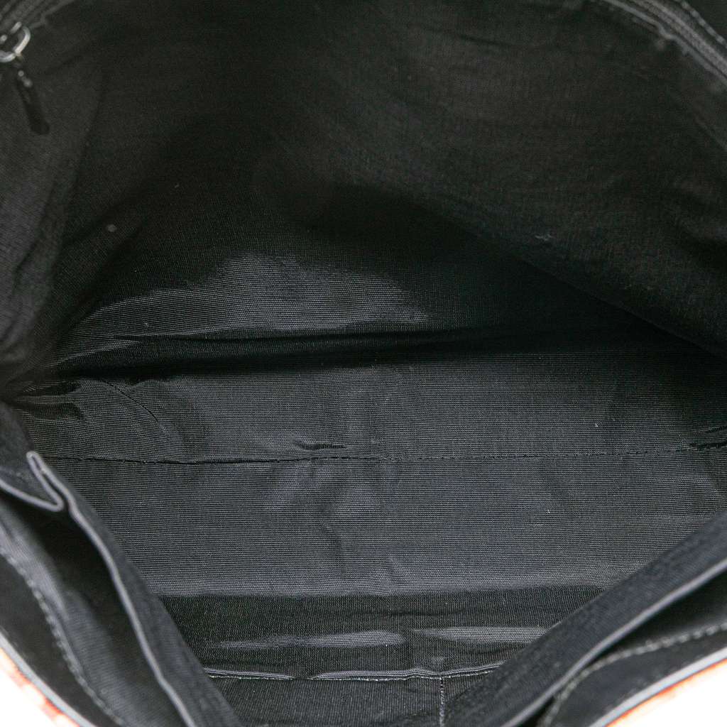 Burberry Haymarket Check Canvas Tote Beige Good condition - Model View