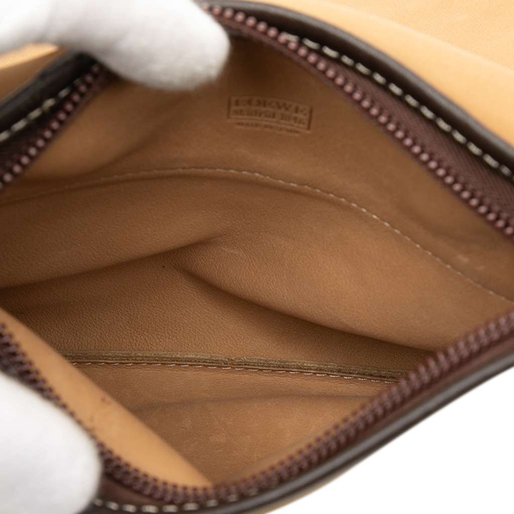 Loewe Suede Anagram Crossbody Brown Leather Good condition - Model View