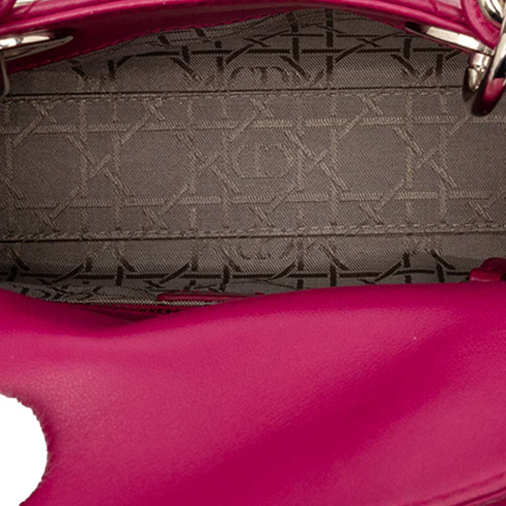 Dior Mini Lambskin Cannage Lady Dior Pink Leather Good condition - Model View