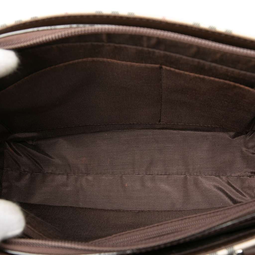 Burberry House Check Canvas Tote Beige Canvas Good condition - Model View