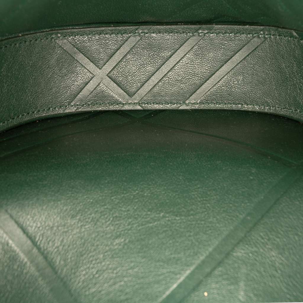 Burberry Mini Grained Calfskin Rocking Horse Crossbody Black Leather Very good condition - Model View