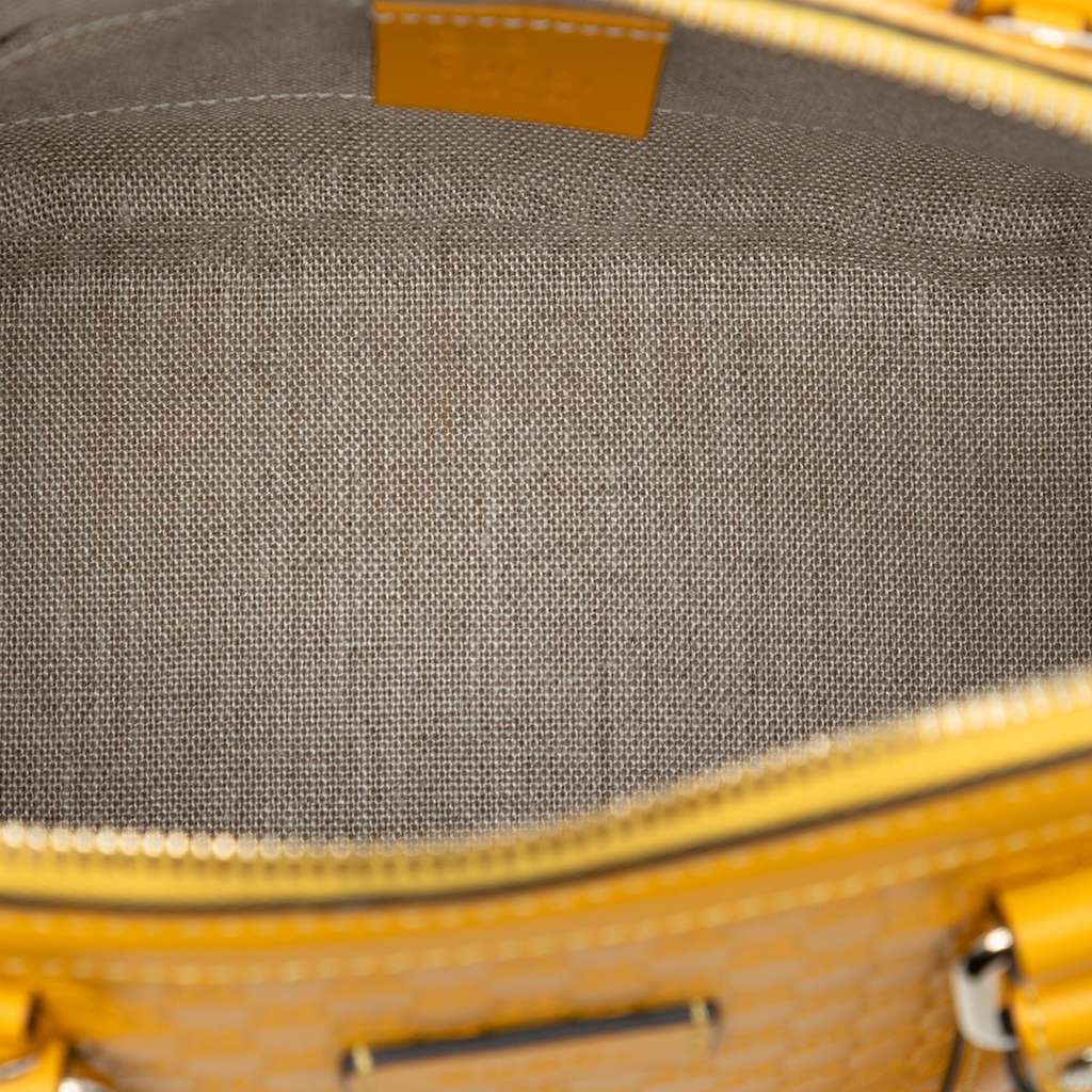 Gucci Mini Microguccissima Dome Satchel Yellow Leather Good condition - Model View