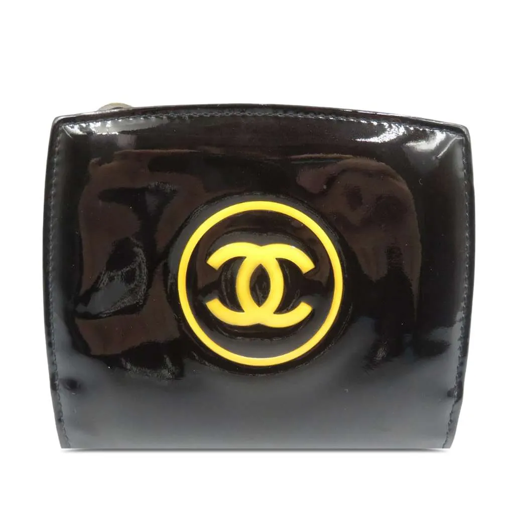 Chanel CC Patent Makeup Line Compact Wallet Black Leather Very good - Front View