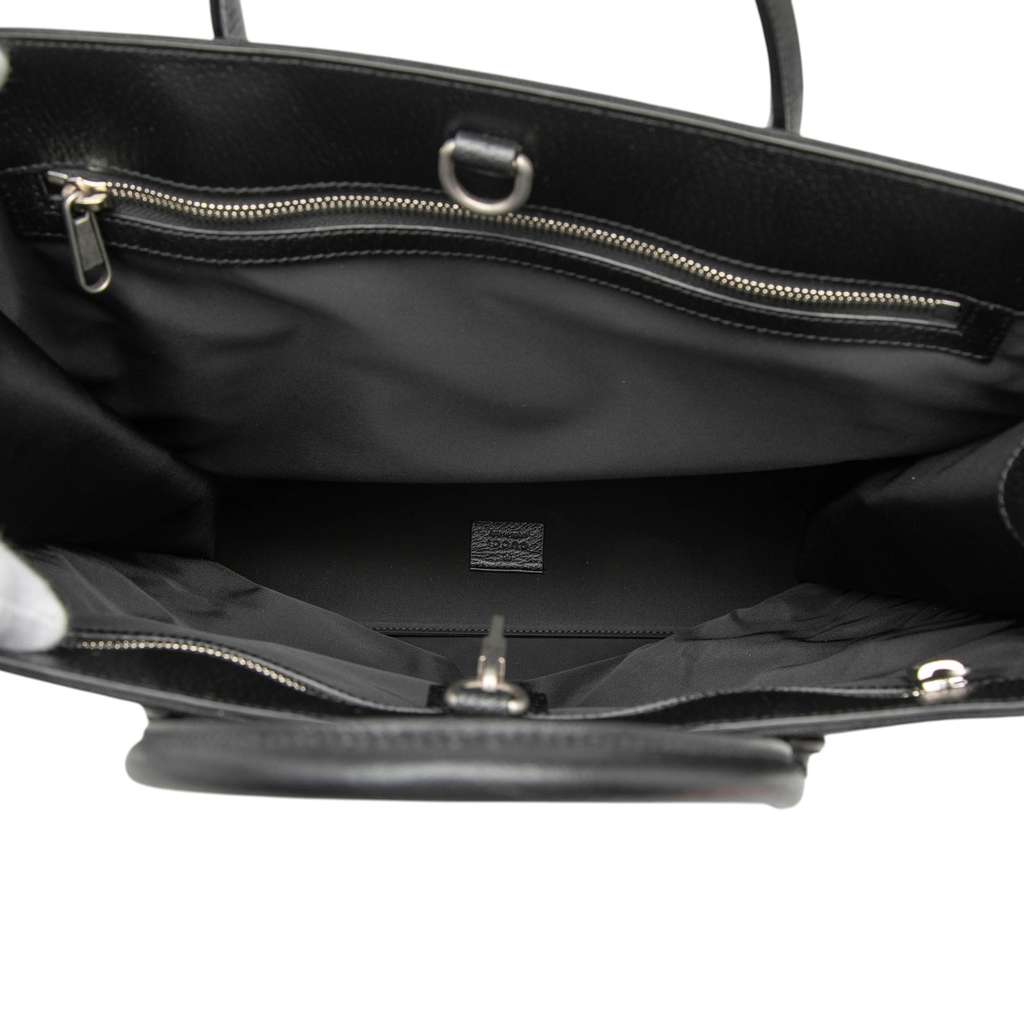 Gucci Medium GG Nylon Off the Grid Convertible Tote Black Good condition - Model View