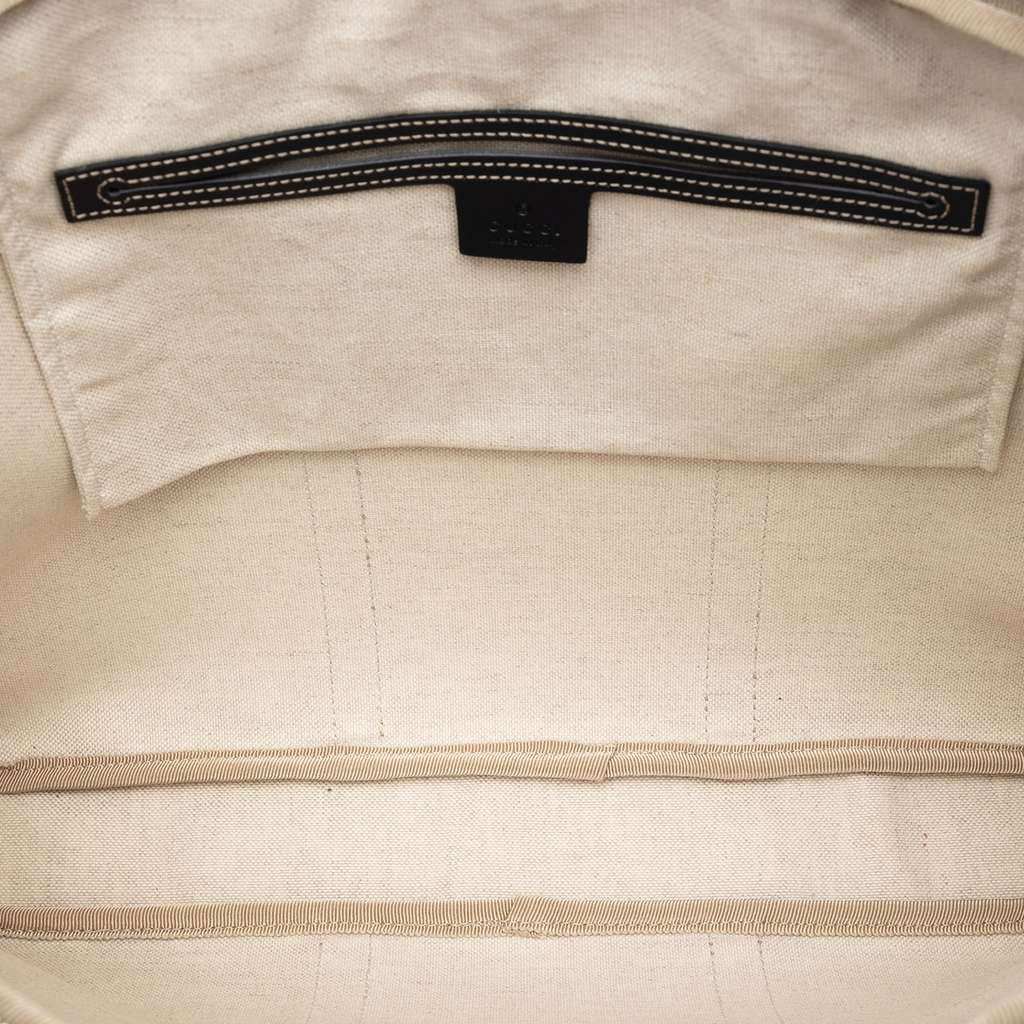 Gucci GG Supreme Business Bag Beige Good condition - Model View