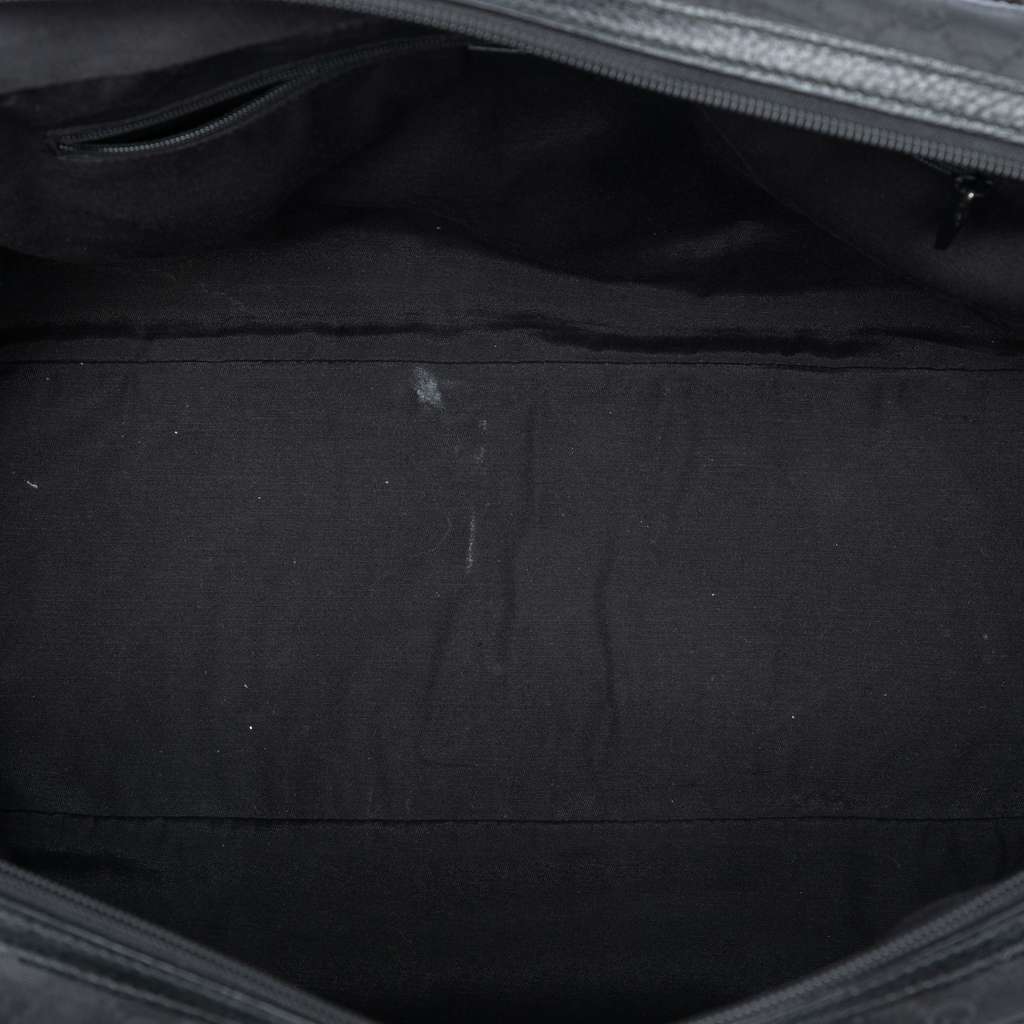 Gucci GG Nylon Princy Shoulder Bag Black Good condition - Model View