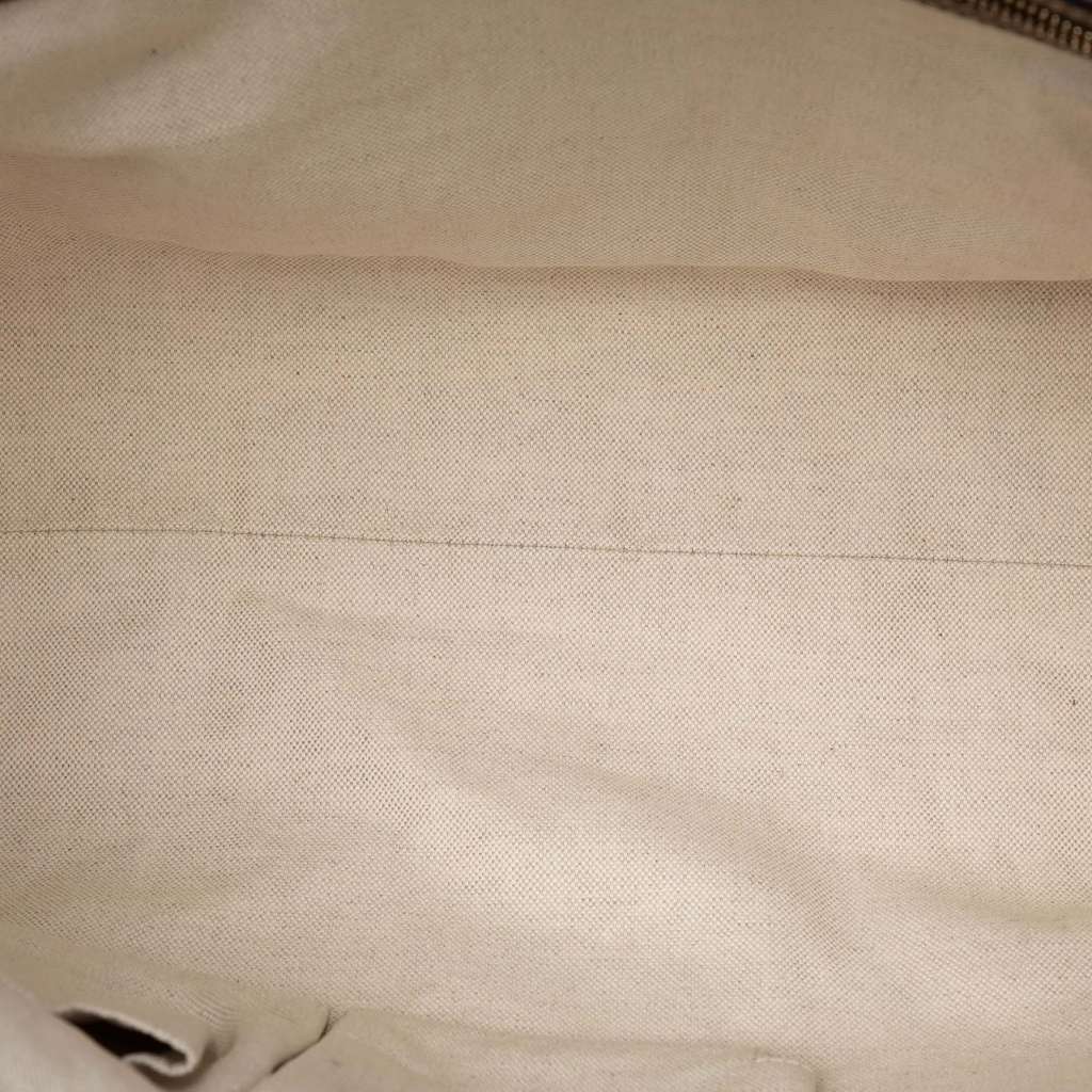 Gucci GG Supreme Nice Tote White Canvas Good condition - Model View