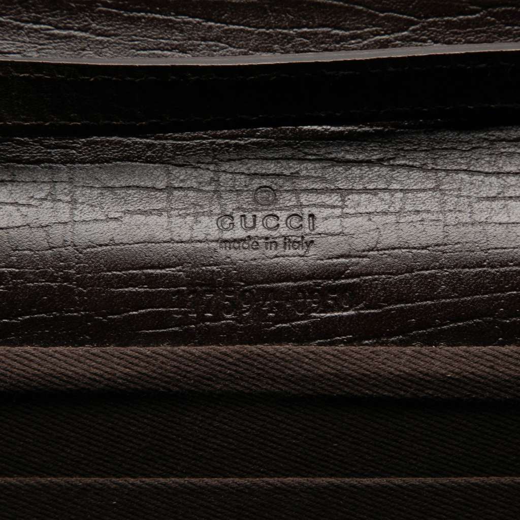 Gucci GG Canvas Bamboo Bar Crossbody Beige Good condition - Model View