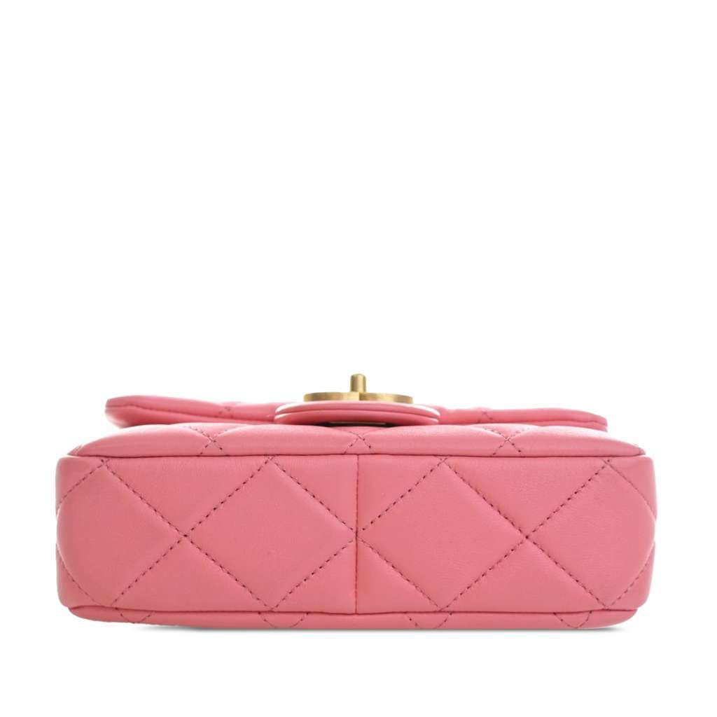 Chanel Mini Lambskin Pending CC Flap Pink Leather Good condition - Model View