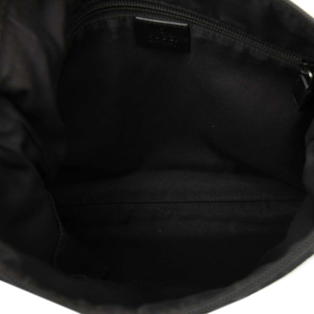 Gucci GG Canvas Crossbody Black Canvas Fair condition - Model View