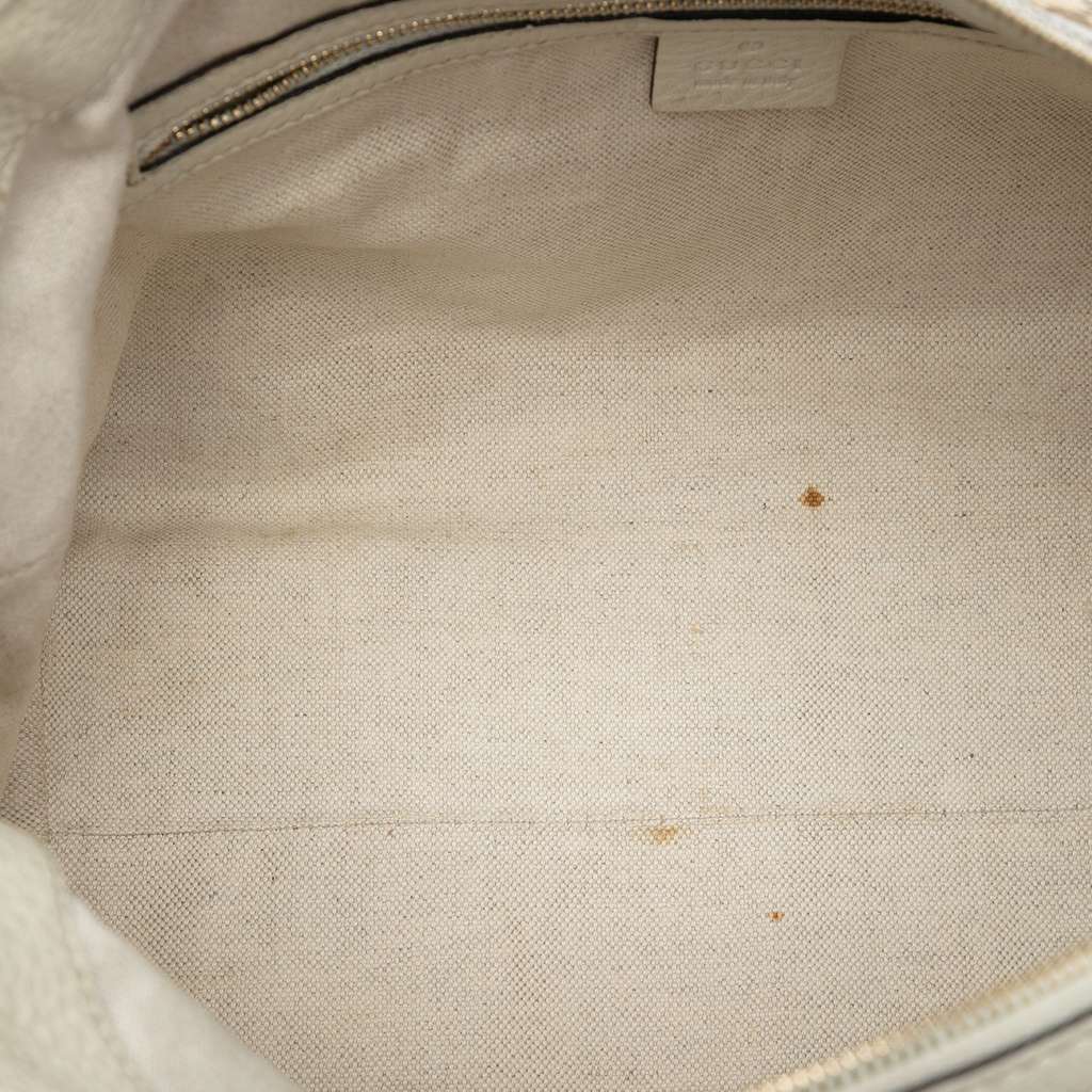 Gucci Medium GG Canvas Bella Shoulder Bag Beige Good condition - Model View