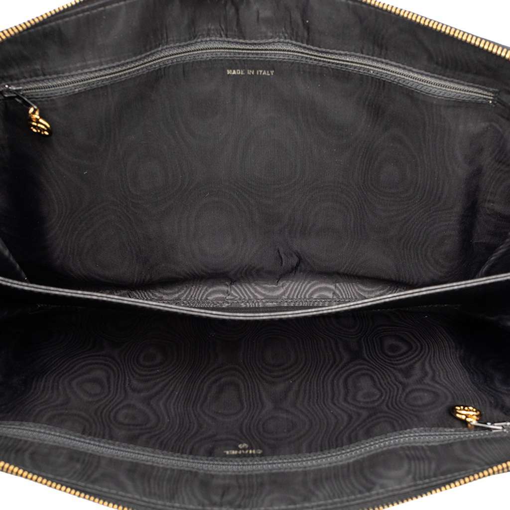 Chanel CC Caviar Documents Portfolio Clutch Black Leather Good condition - Model View