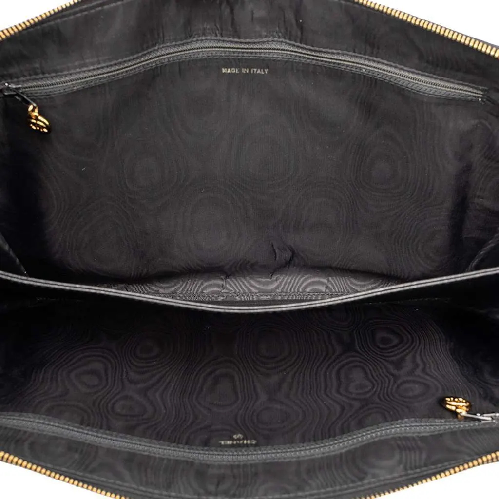 Chanel CC Caviar Documents Portfolio Clutch Black Leather Very good - Model View
