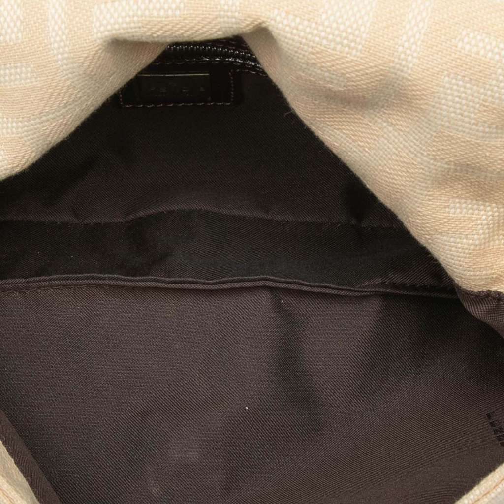 Fendi Zucca Canvas Baguette Brown Canvas Fair condition - Model View