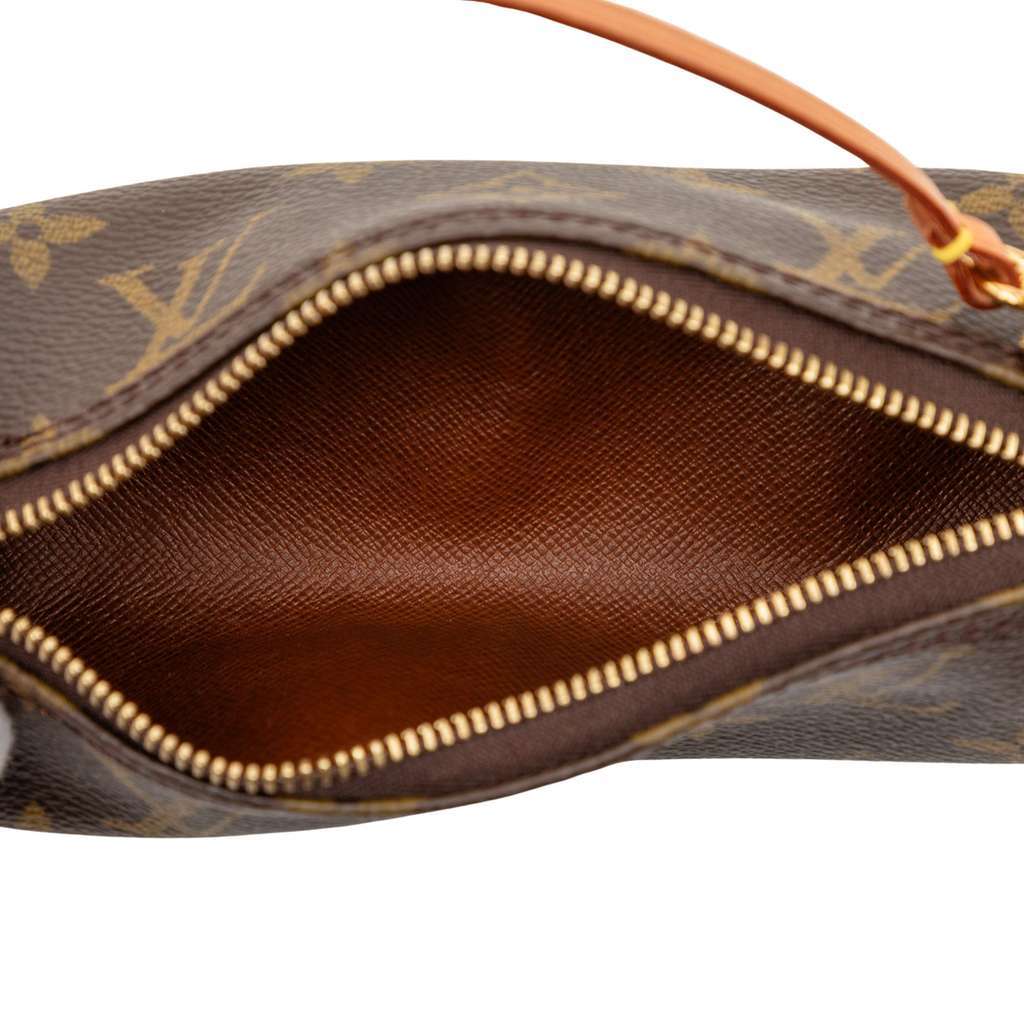 Louis Vuitton Monogram Papillon Pochette Brown Good condition - Model View