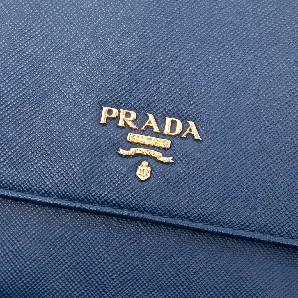 Prada Saffiano Wallet On Chain Blue Leather Good condition - Box View