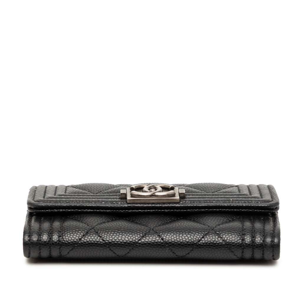 Chanel Quilted Caviar Boy Flap Card Holder Black Leather Good condition - Inside View
