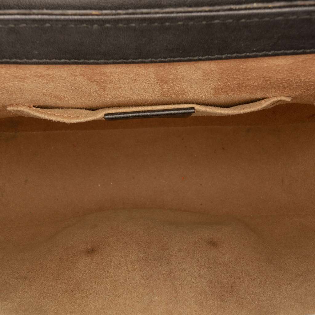 Gucci GG Supreme Web Padlock Crossbody Beige Canvas Good condition - Model View