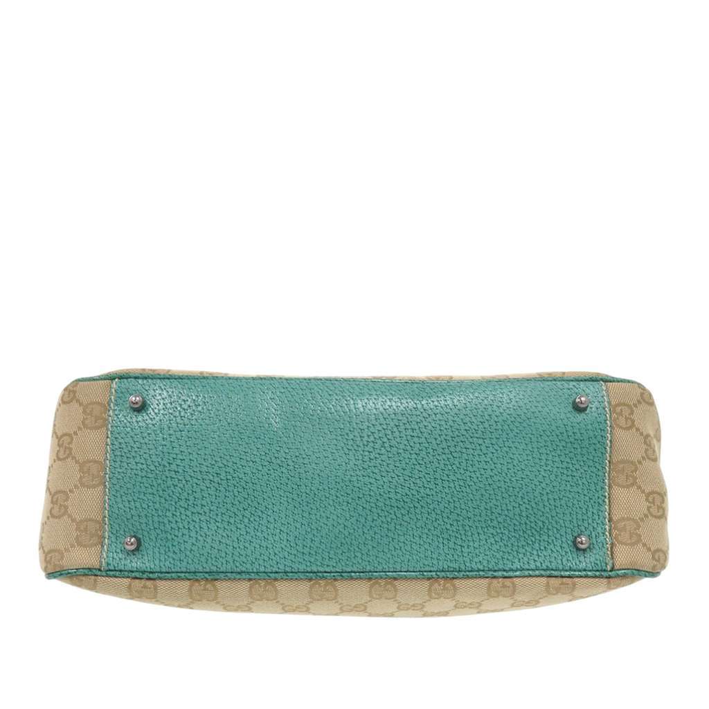 Gucci GG Canvas Tote Beige Canvas Good condition - Model View