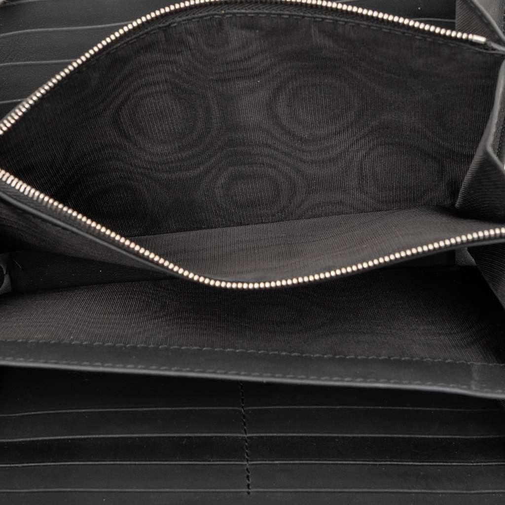 Gucci Suede Dionysus Wallet on Chain Black Leather Good condition - Model View