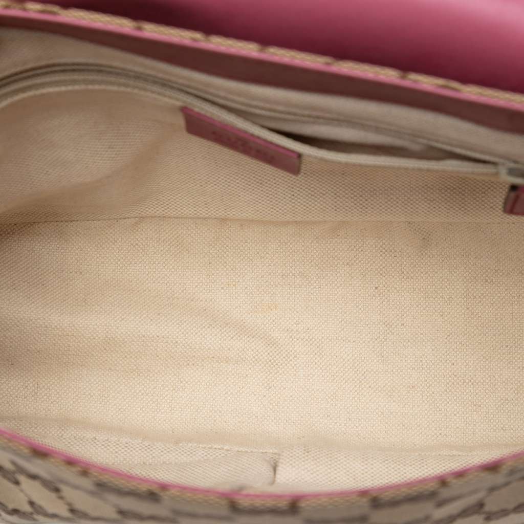Gucci GG Canvas Sukey Crossbody Beige Good condition - Model View