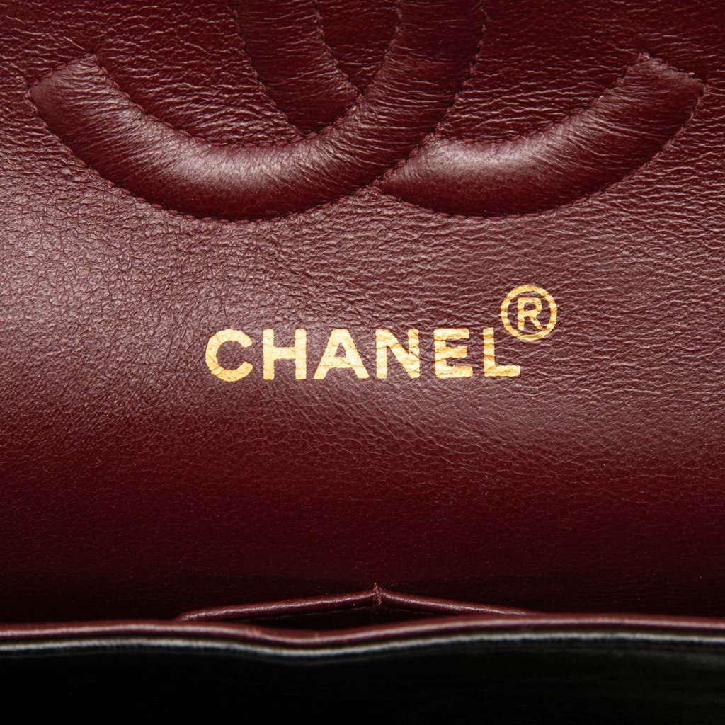 Chanel Medium Classic Lambskin Double Flap Black Leather Good condition - Box View