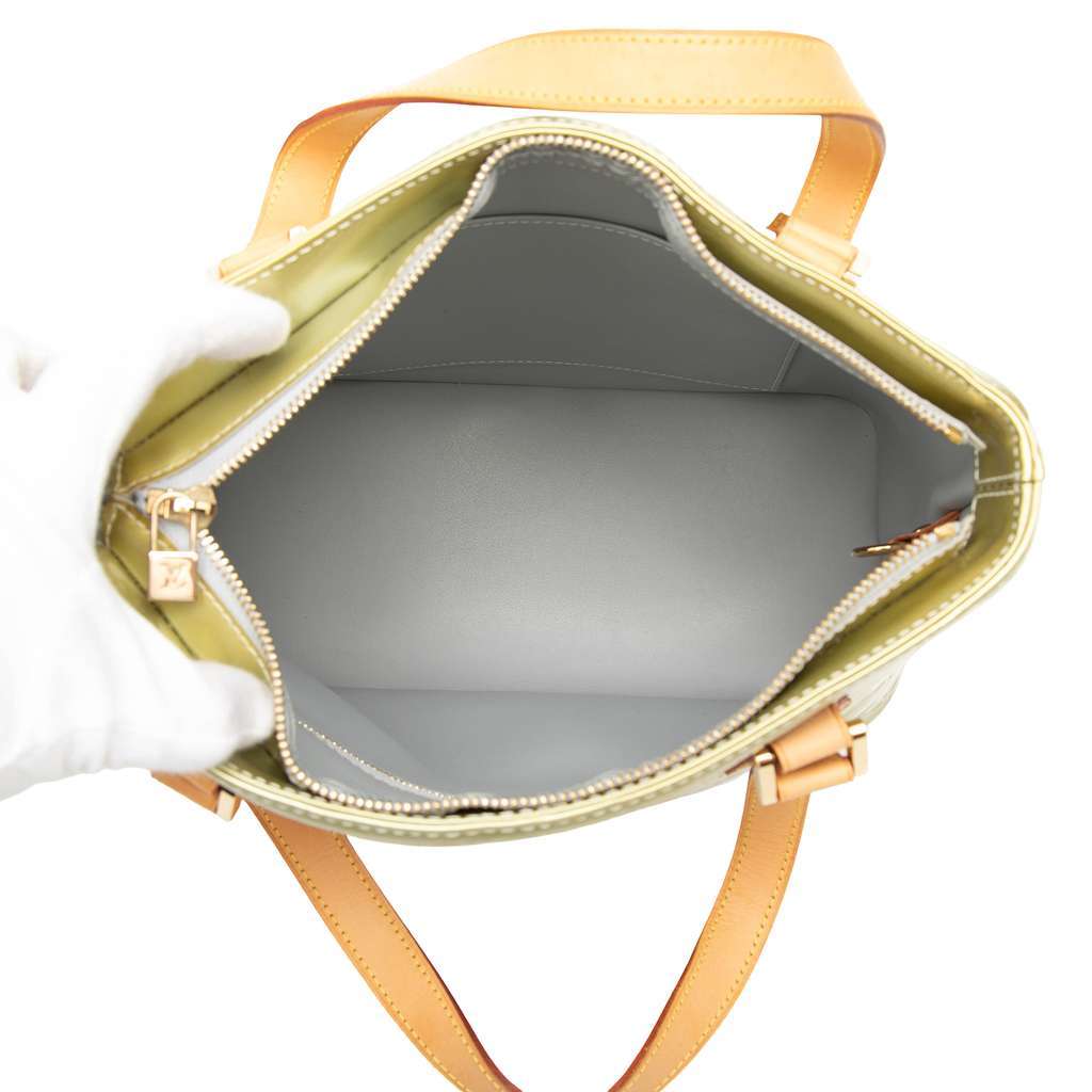 Louis Vuitton Monogram Vernis Houston Green Leather Good condition - Model View