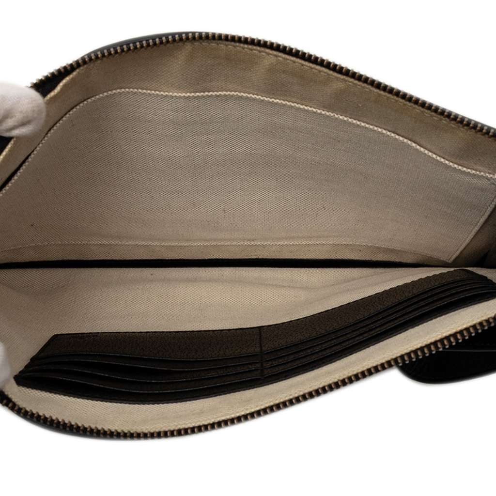 Gucci Leather Bee Star Clutch Black Leather Good condition - Model View