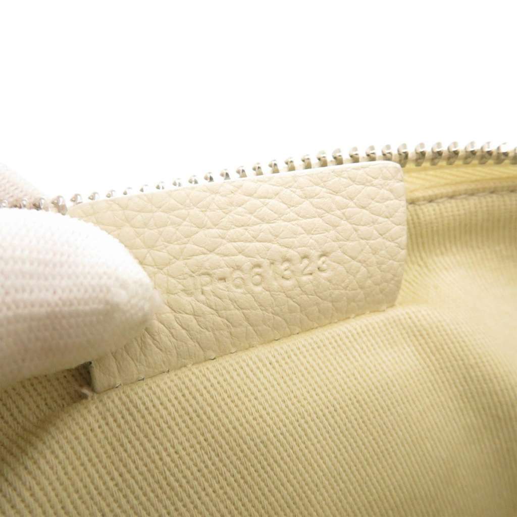 Salvatore Ferragamo Bicolor Pebbled Leather Clutch White Leather Good condition - Box View