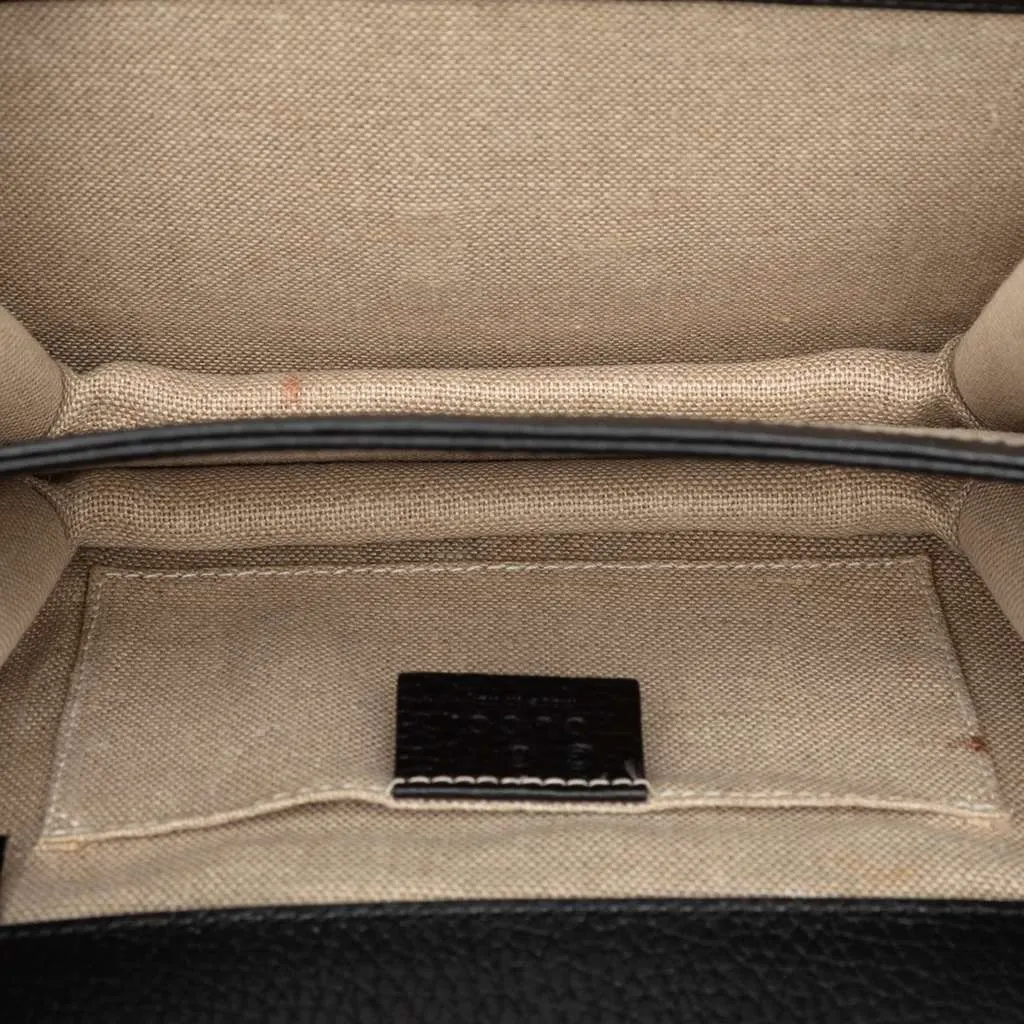 Gucci Small Dollar Calfskin Interlocking G Crossbody Black Leather Very good - Model View