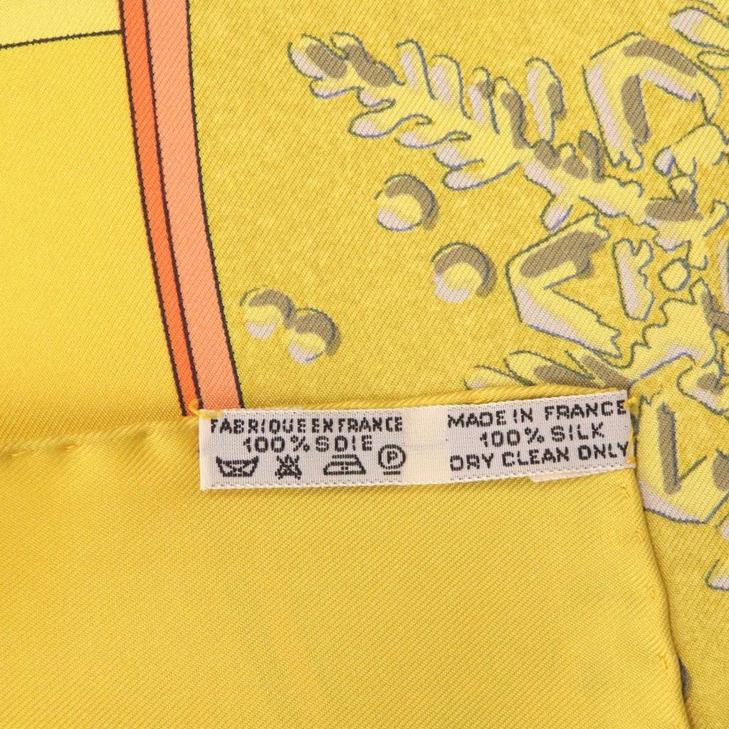 Hermès Neige d Antan Silk Scarf 90 Yellow Silk Very good condition - Back View