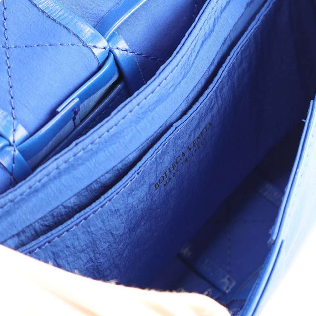 Bottega Veneta Mini Paper Calfskin Intrecciato Cassette Belt Bag Blue Leather Good condition - Model View