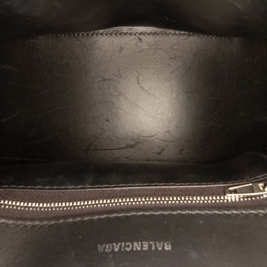 Balenciaga Small Smooth Calfskin Sprayed Polka Dot Hourglass Satchel White Leather Good condition - Model View