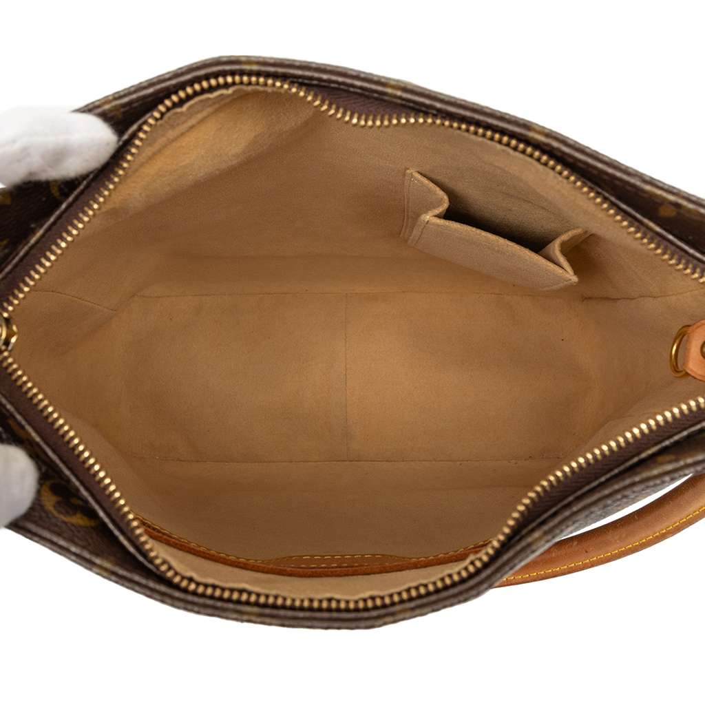 Louis Vuitton Monogram Looping GM Brown Good condition - Model View