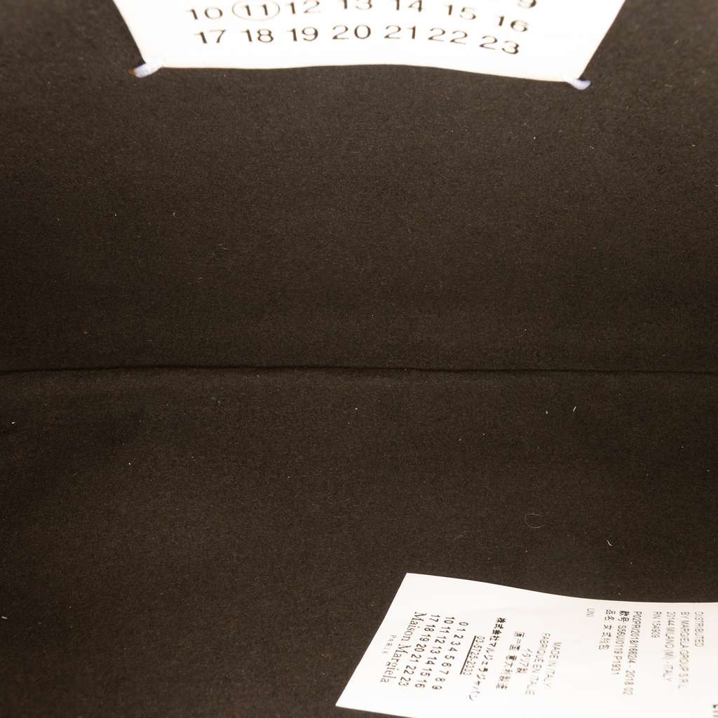 Maison Margiela Embossed Leather Numeric Label Clutch Black Leather Good condition - Model View