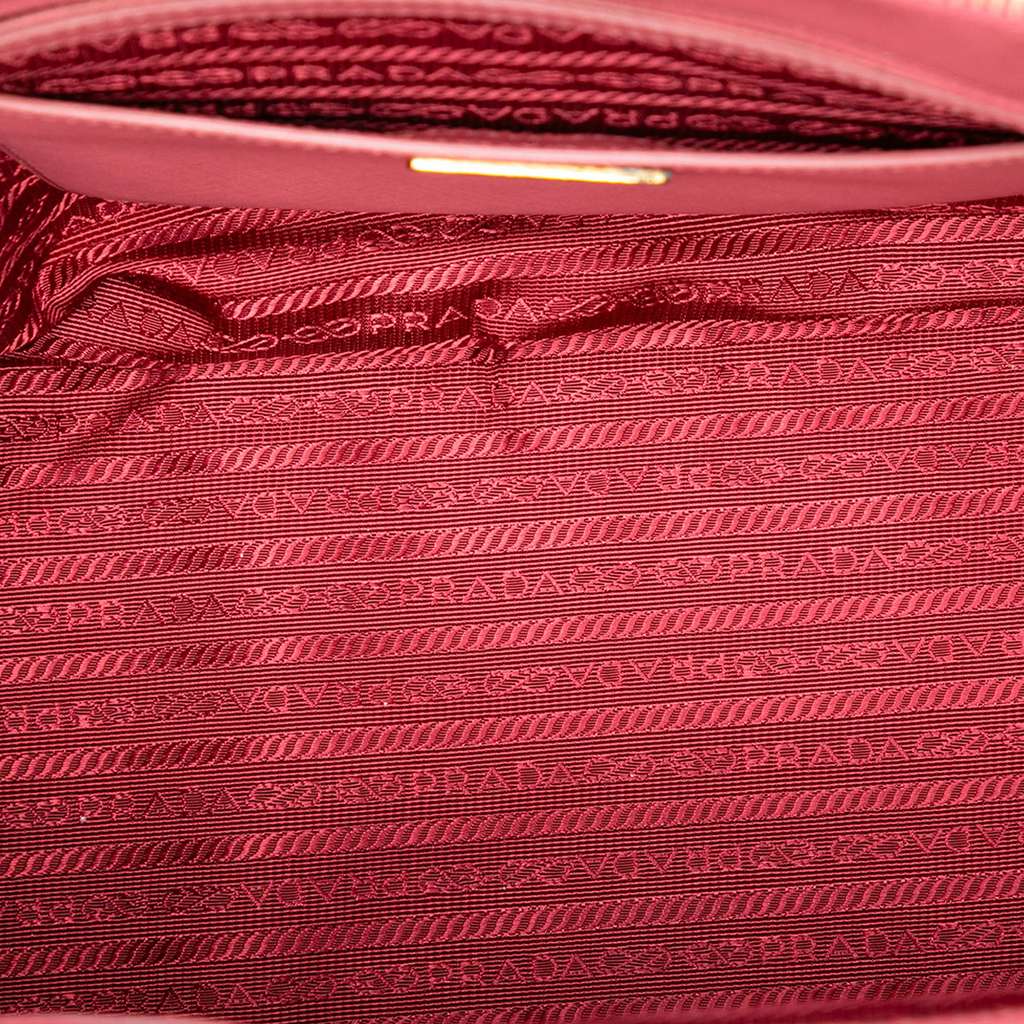 Prada Medium Saffiano Lux Galleria Double Zip Satchel Pink Leather Good condition - Model View