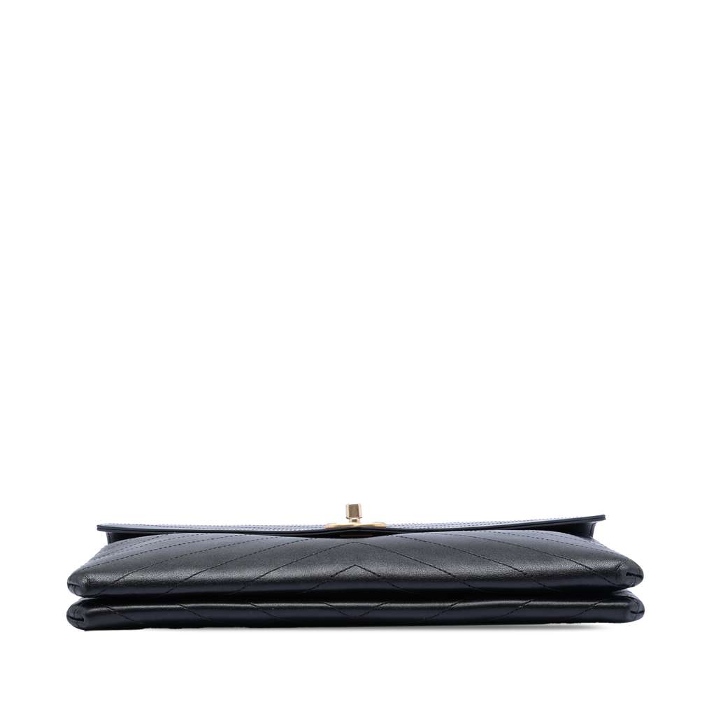 Chanel CC Chevron Calfskin Envelope Clutch Black Leather Good condition - Inside View